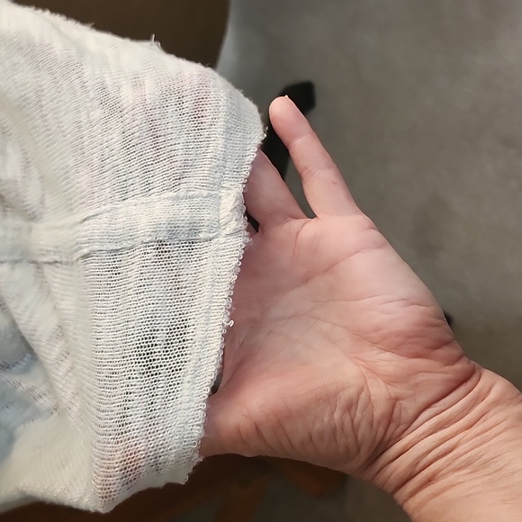 Long sleeve top with see through lace - Picture 5 of 11